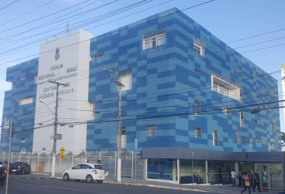 Remodelación fachada edificio con panel Aluacero