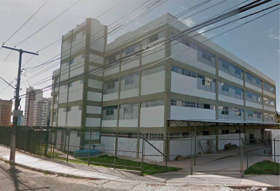 Remodelación fachada edificio con panel Aluacero